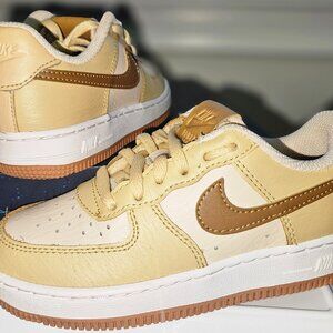 Size 12 kids- Nike Force 1 LV8-1